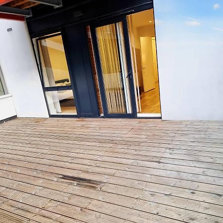 Your Riverside Home 2 With Private Balcony Лондон Екстериор снимка